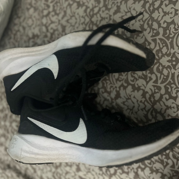 Nike Black Running/ Training Shoes - Picture 3 of 4